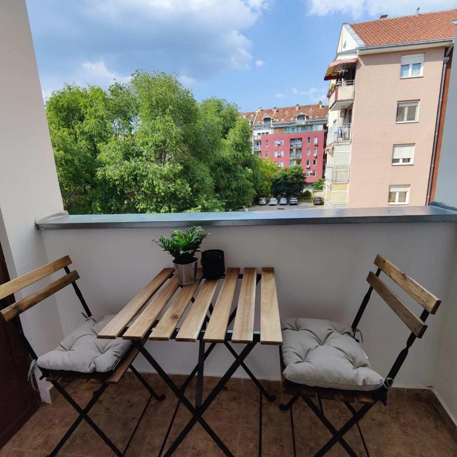 Wicker Park Apartment Novi Sad Bagian luar foto